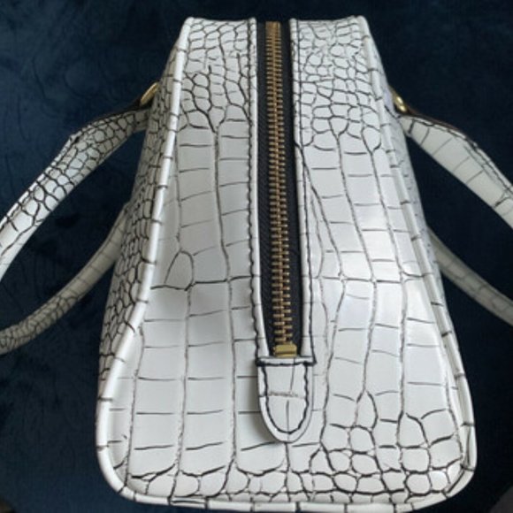 White " Crocodile " Croc Leather Handbag - Picture 3 of 6